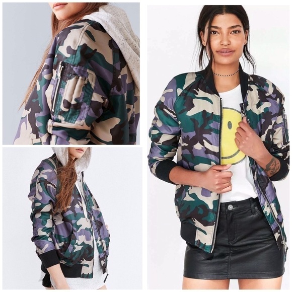 Silence + Noise Oversized Rita Camo Bomber Jacket​​​​​ - Picture 1 of 8